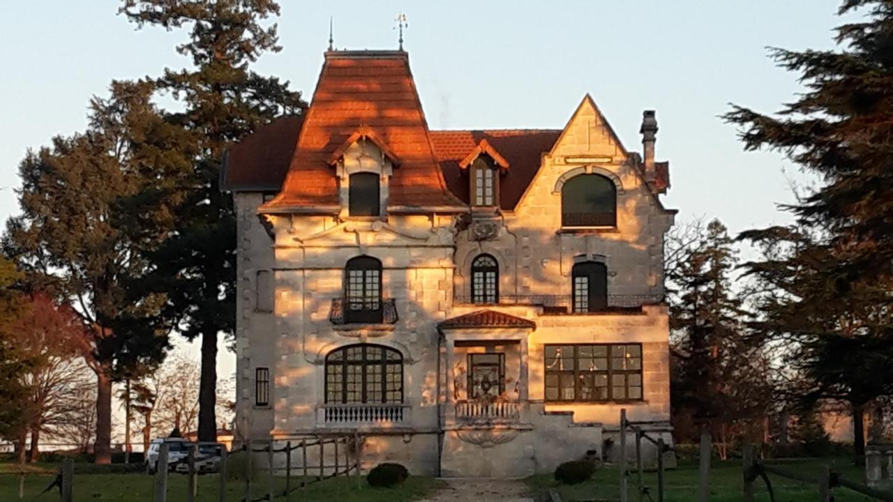 Villa Claude Κονιάκ Εξωτερικό φωτογραφία