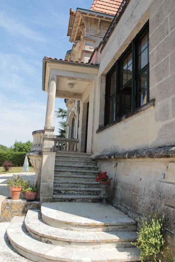 Villa Claude Κονιάκ Εξωτερικό φωτογραφία